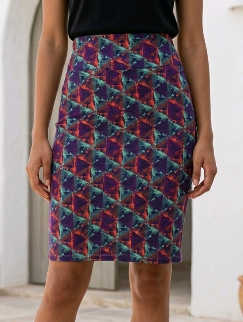 LuLaRoe Cassie Triangle Print Bodycon Comfy Stretch Jaquard Pencil Skirt Knee